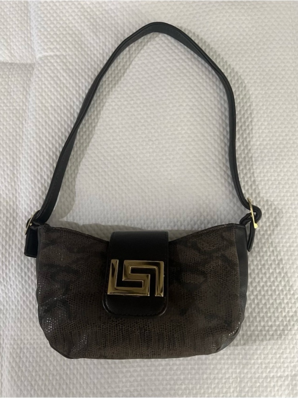 🩷 Mahogany, Gold Accent Baguette Mini Vintage Mini Leather Shoulder Bag Rare🩷